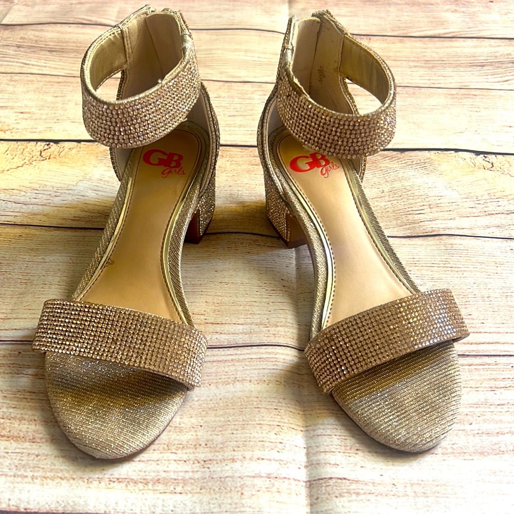 Good used condition Sz. 1 GB Girls' Roniiee Rhinestone Ankle Strap Sandals Gold